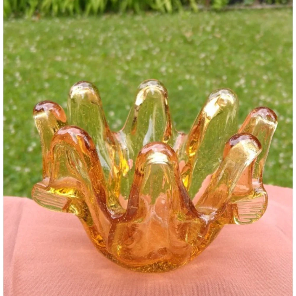 L E Smith Amber Art Glass Swung Bowl 5 Inch Pinched Fingers Simplicity Vintage